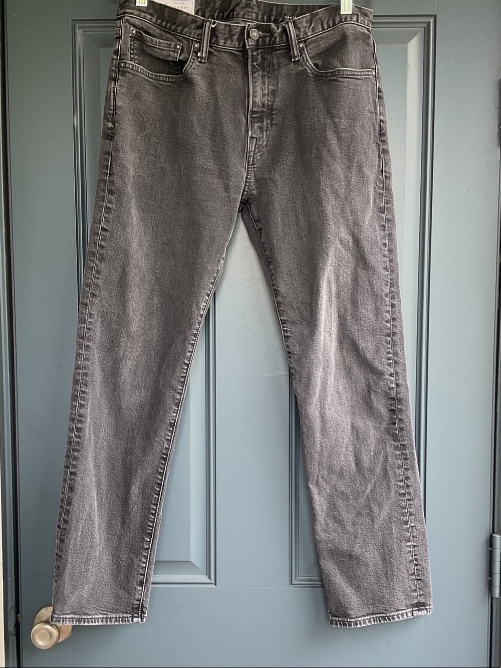 GAP Men's Slim Straight Jeans in Charcoal Gray/Black, Size 32 x 30